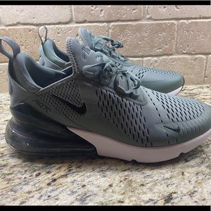 Nike Air Max 270 size 11